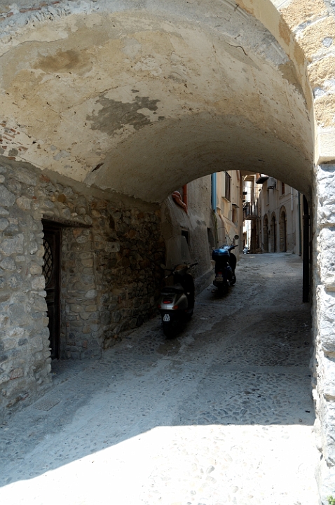 dans les rues de Cefalu.jpg